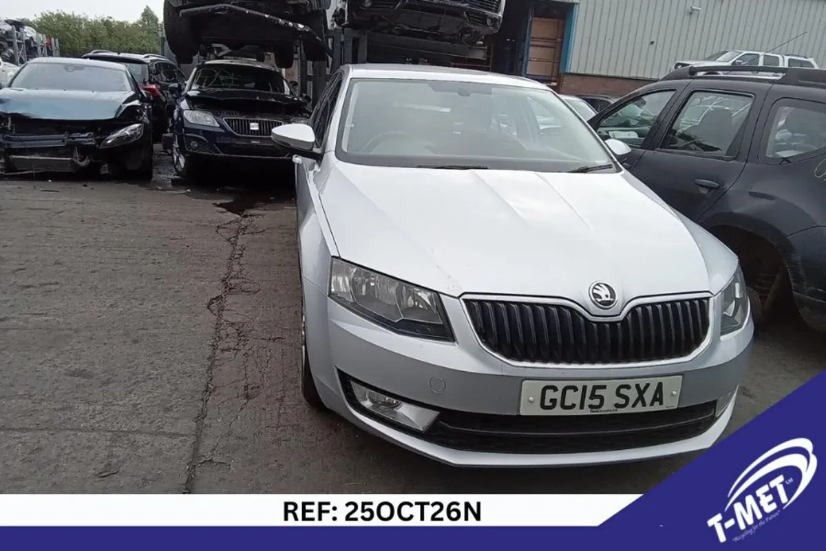 2015 SKODA OCTAVIA BREAKING FOR PARTS - Image 2