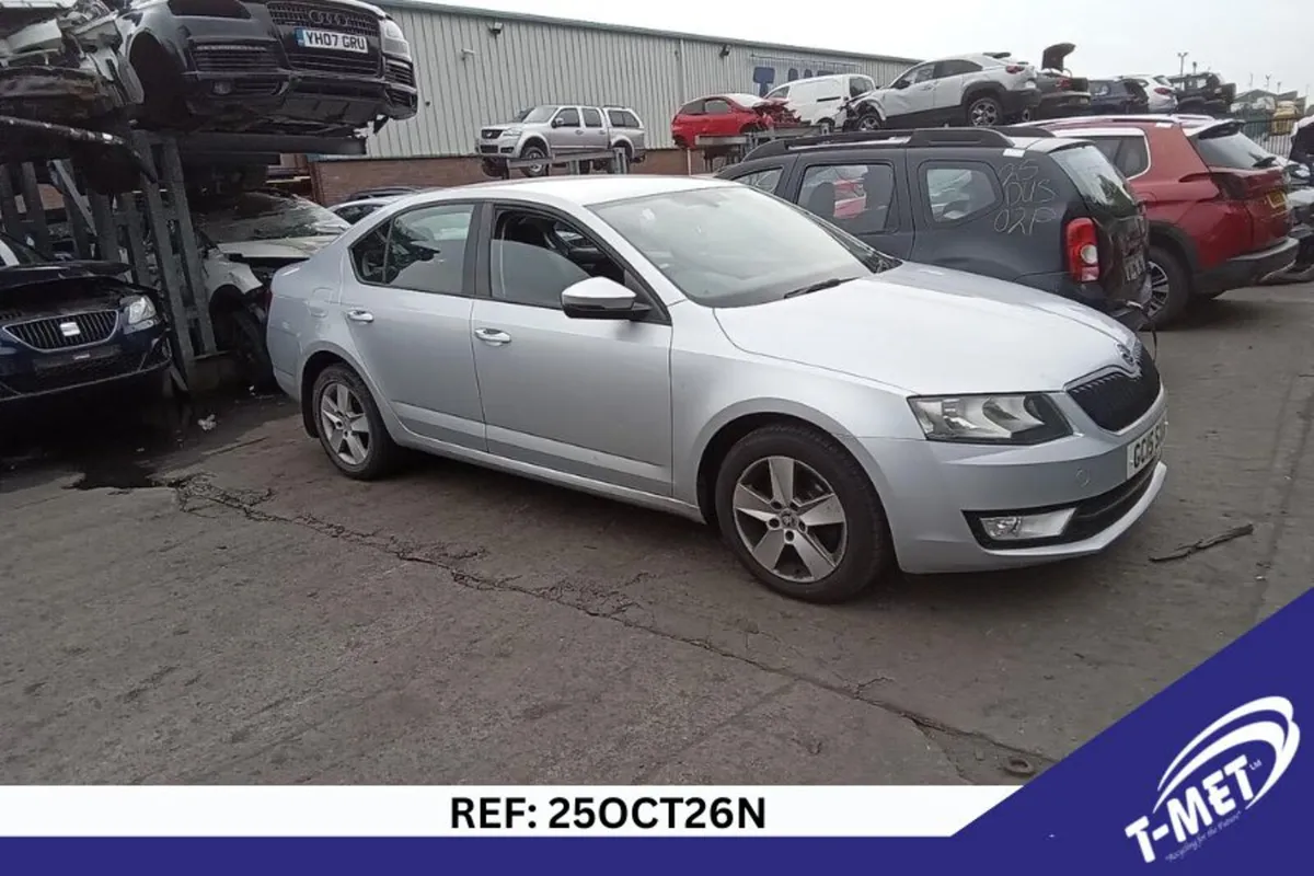 2015 SKODA OCTAVIA BREAKING FOR PARTS - Image 3