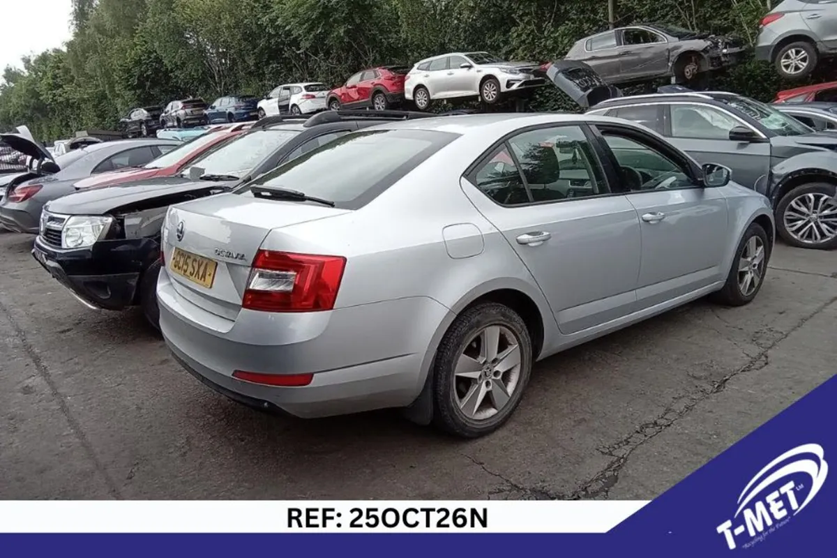 2015 SKODA OCTAVIA BREAKING FOR PARTS - Image 4