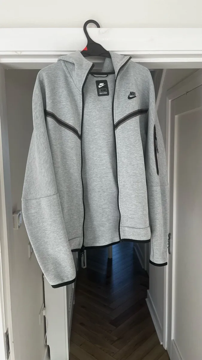 Nike tech fleece tracksuit - Image 1