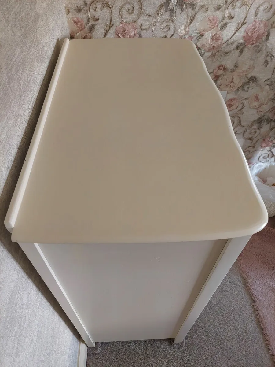Chest of drawers - Image 2