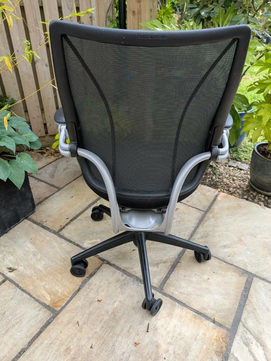 Ergonomic office chair - Image 2