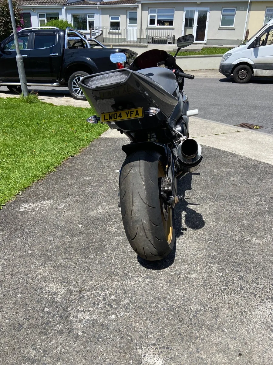 Yamaha R1 - Image 3