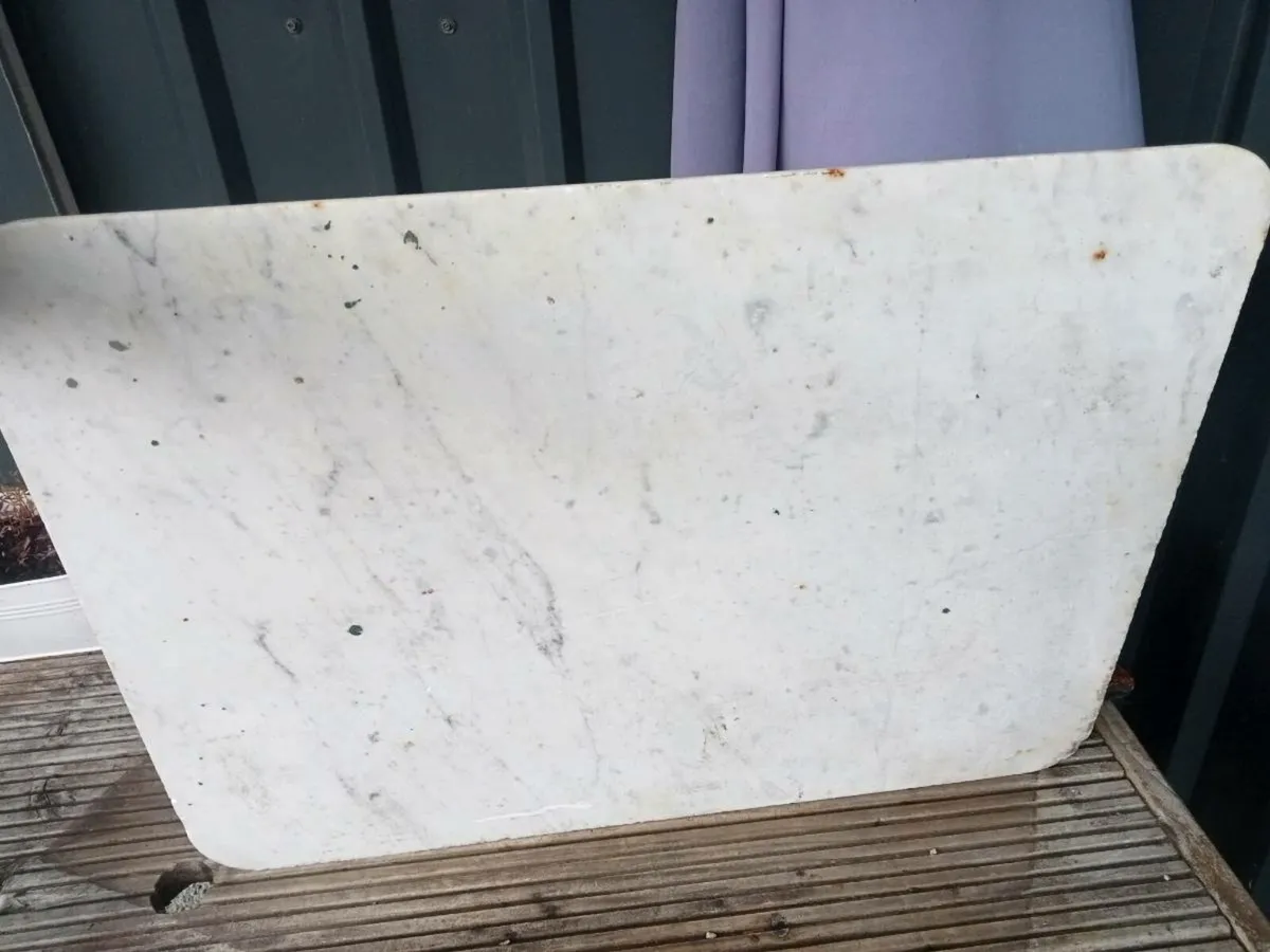 Marble top - Image 1