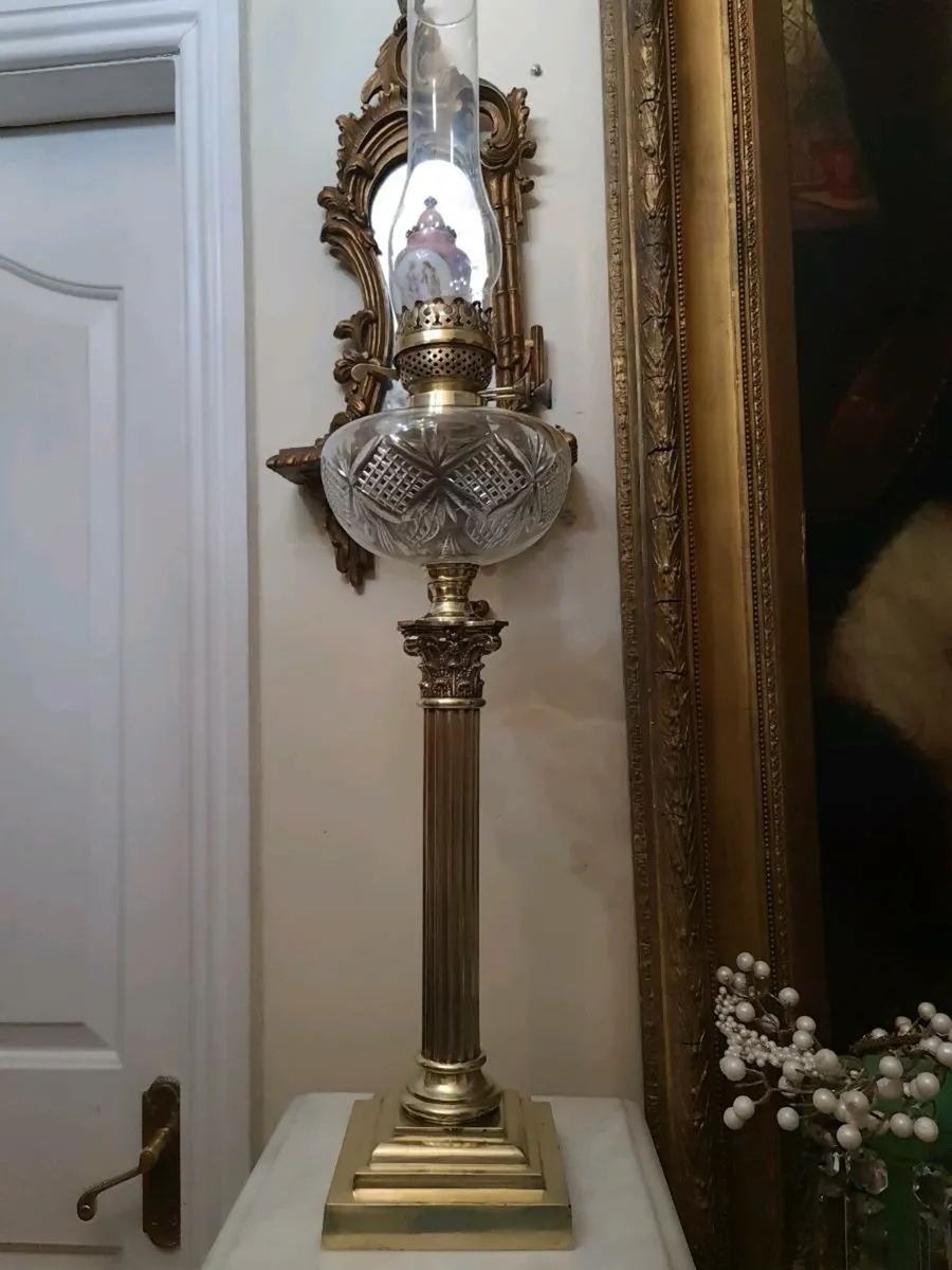 Very large antique crystal oil lamp - Image 1