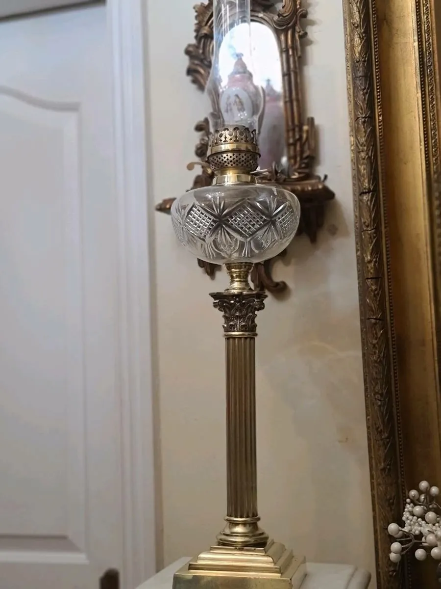 Very large antique crystal oil lamp - Image 2