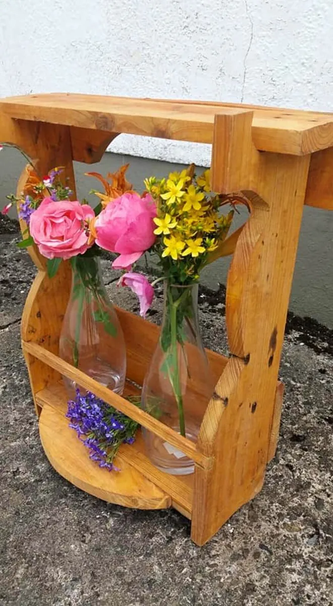 Rustic fresh water flowers holder with vases - Image 2