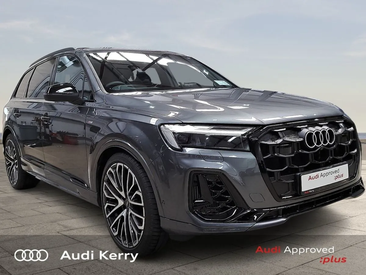 Audi Q7 60tfsi E 490BHP Quattro Comp Automatic - Image 1