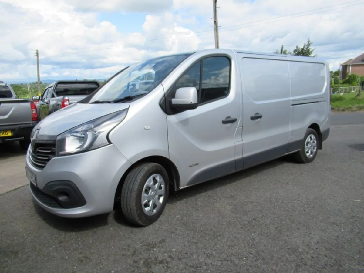 Renault Trafic 1.6 dCi 29 Sport Panel Van 5dr Die - Image 2