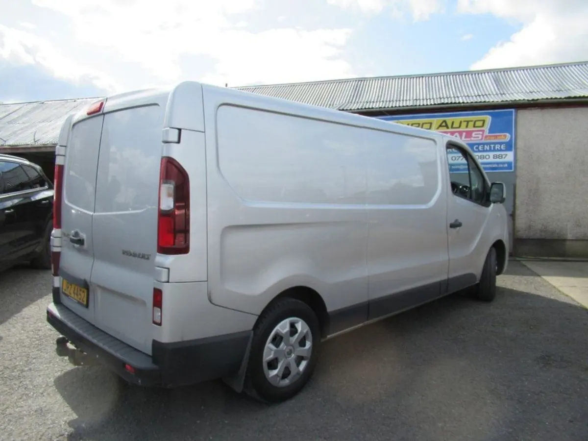 Renault Trafic 1.6 dCi 29 Sport Panel Van 5dr Die - Image 4