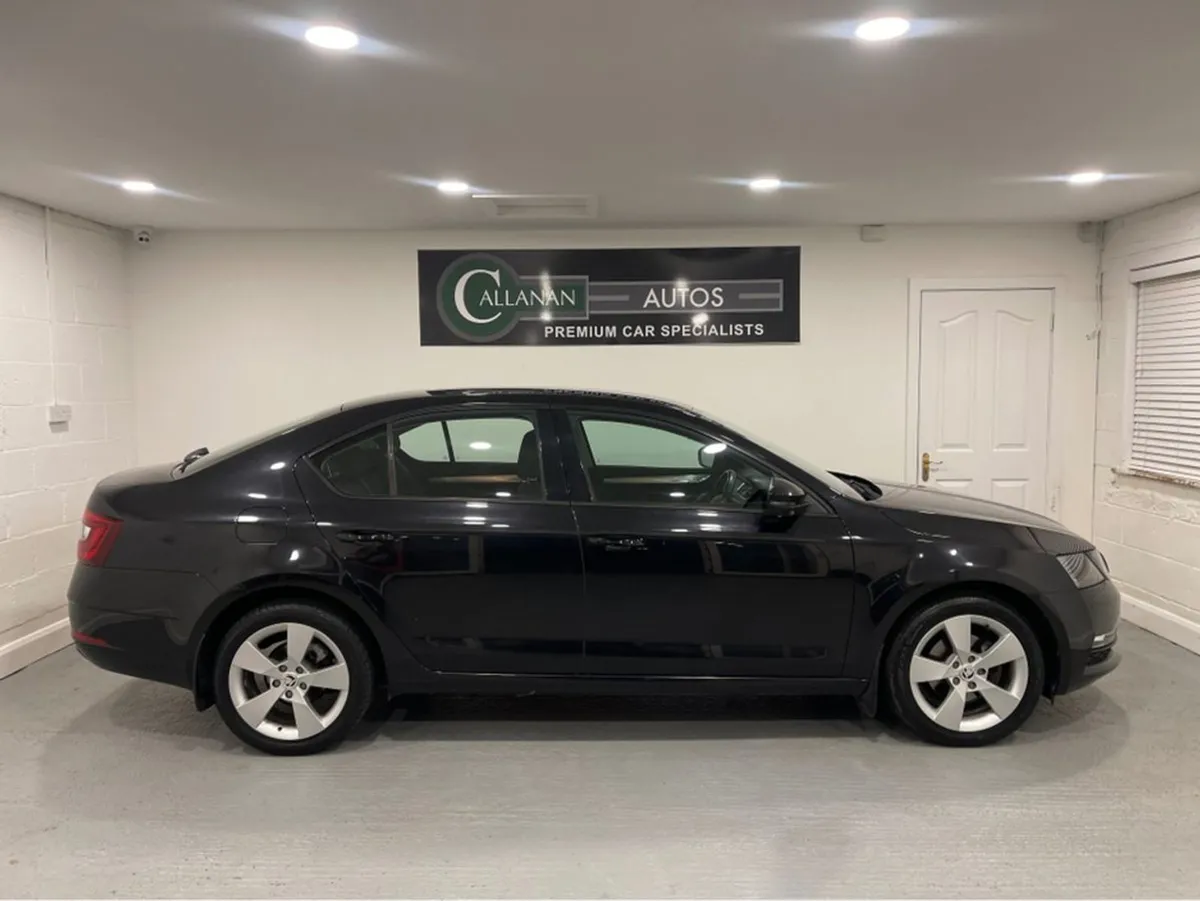 Skoda Octavia Ambition 1.0 TSI 115HP 4dr low Low - Image 4