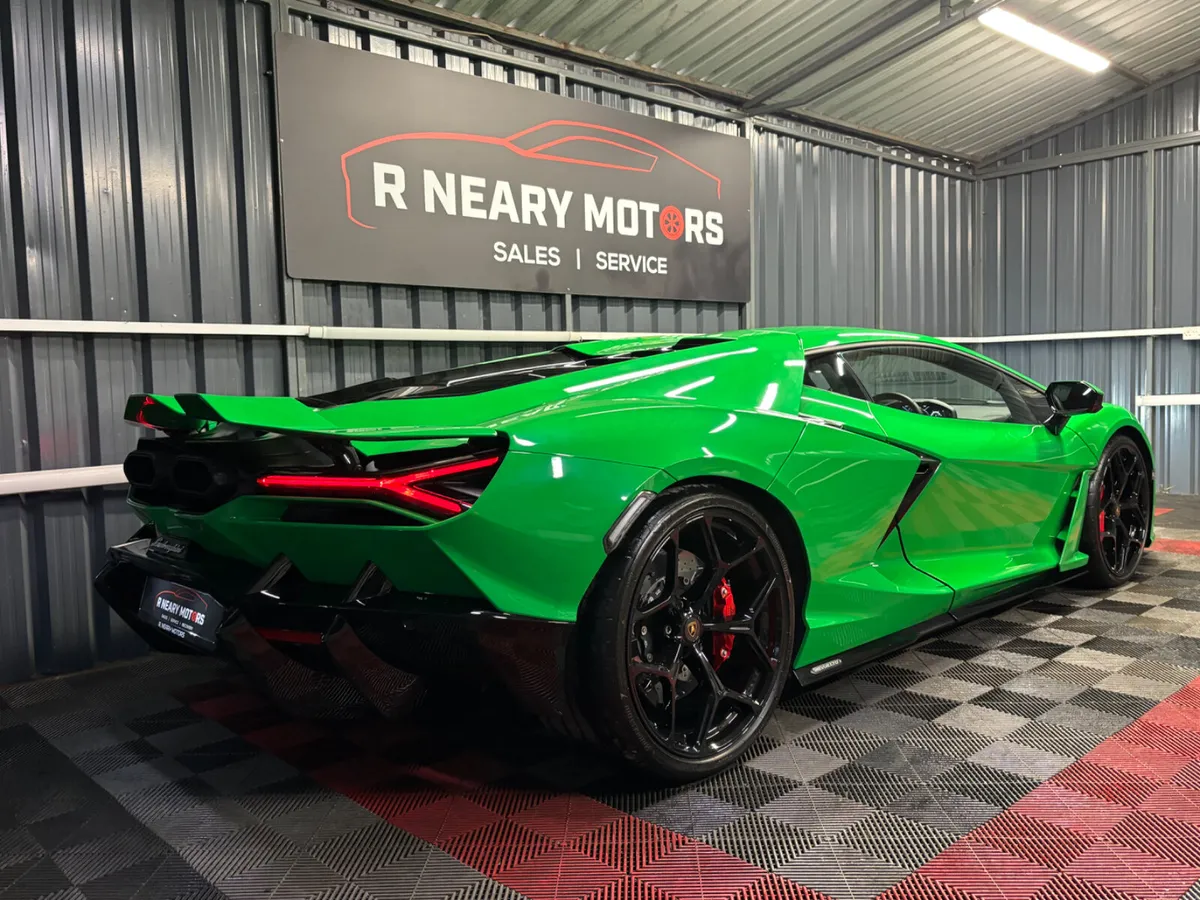 2024 LAMBORGHINI REVUELTO V12 HPEV 3.8Kwh - Image 3