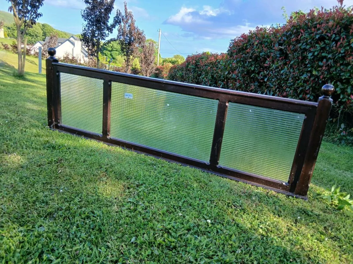 Glass Pub Partition - Image 4
