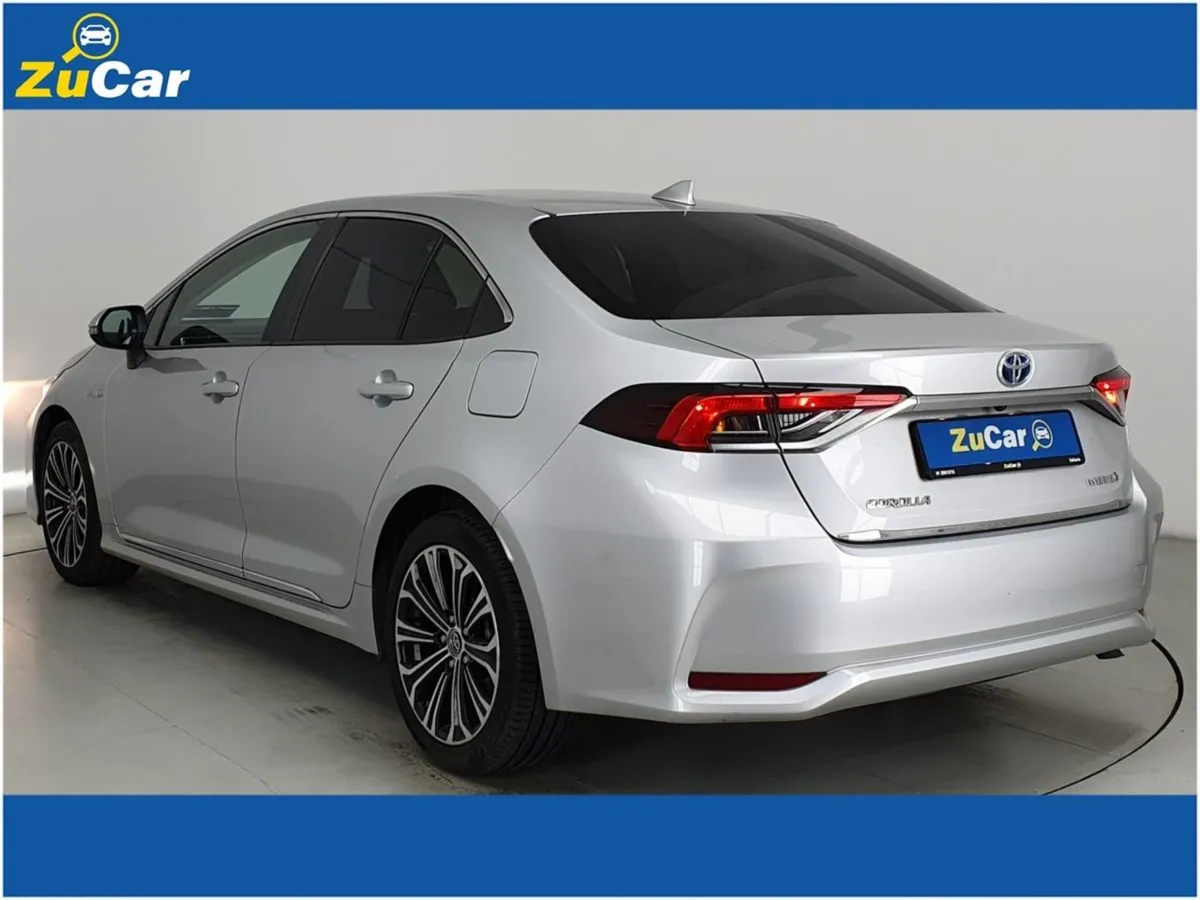 Toyota Corolla  123 1.8 Hybrid Luna Sport Saloon - Image 4
