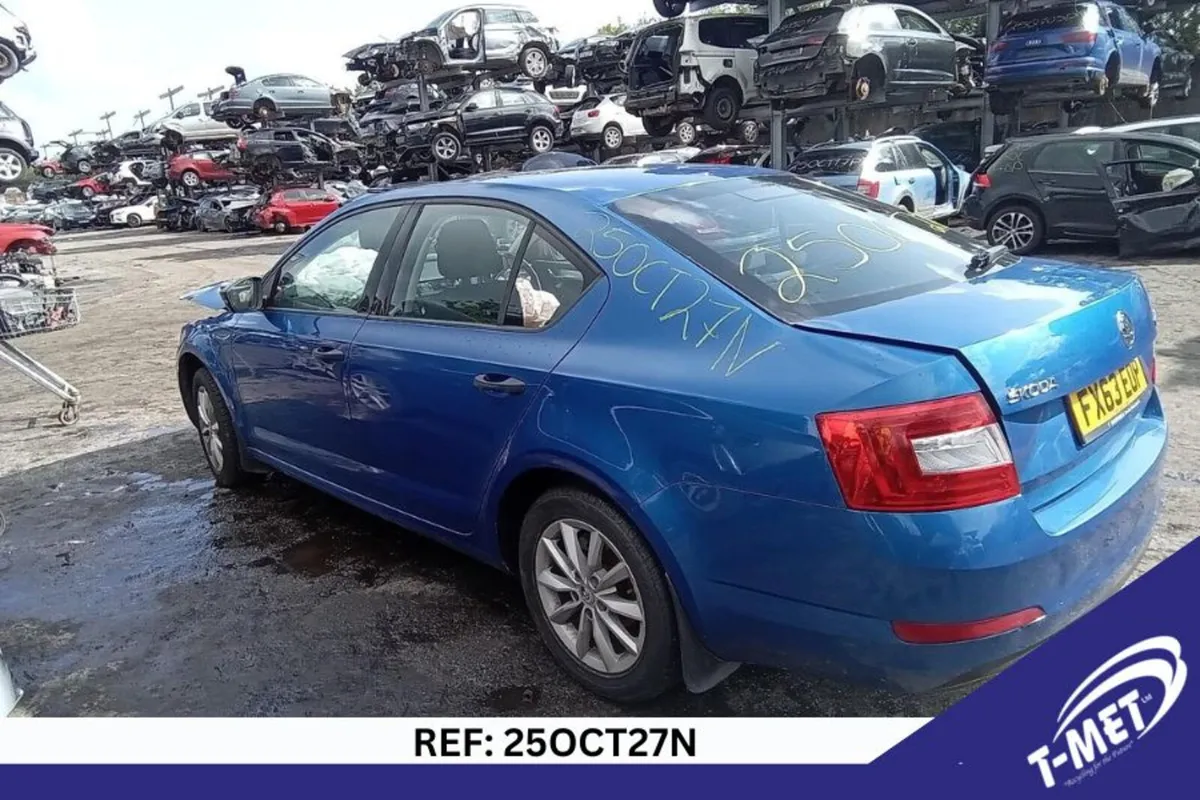 2013 SKODA OCTAVIA BREAKING FOR PARTS - Image 1