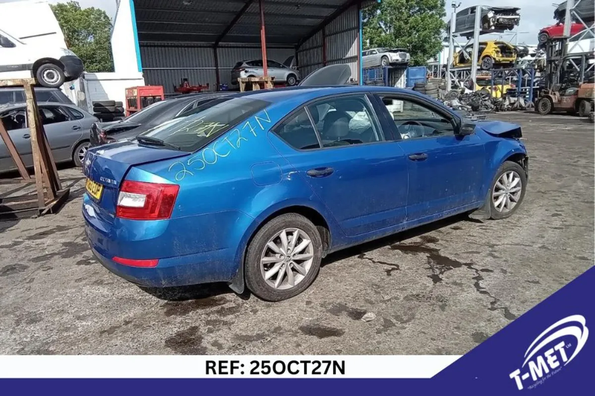 2013 SKODA OCTAVIA BREAKING FOR PARTS - Image 3