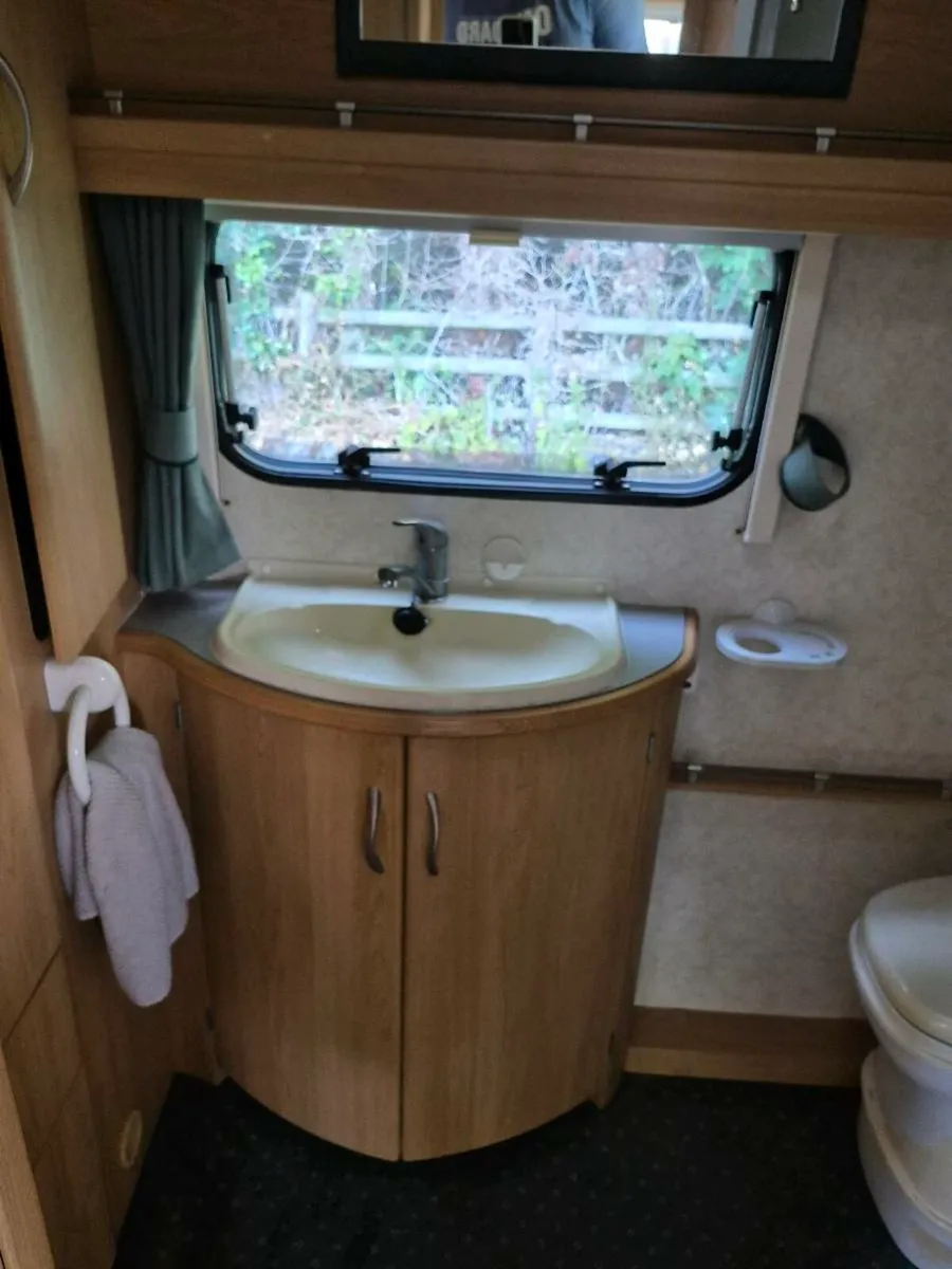 Caravan - Image 2