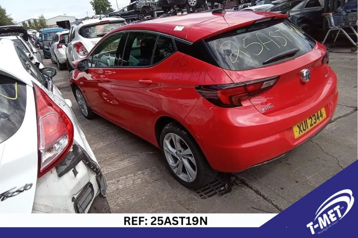 2018 VAUXHALL ASTRA BREAKING FOR PARTS - Image 3
