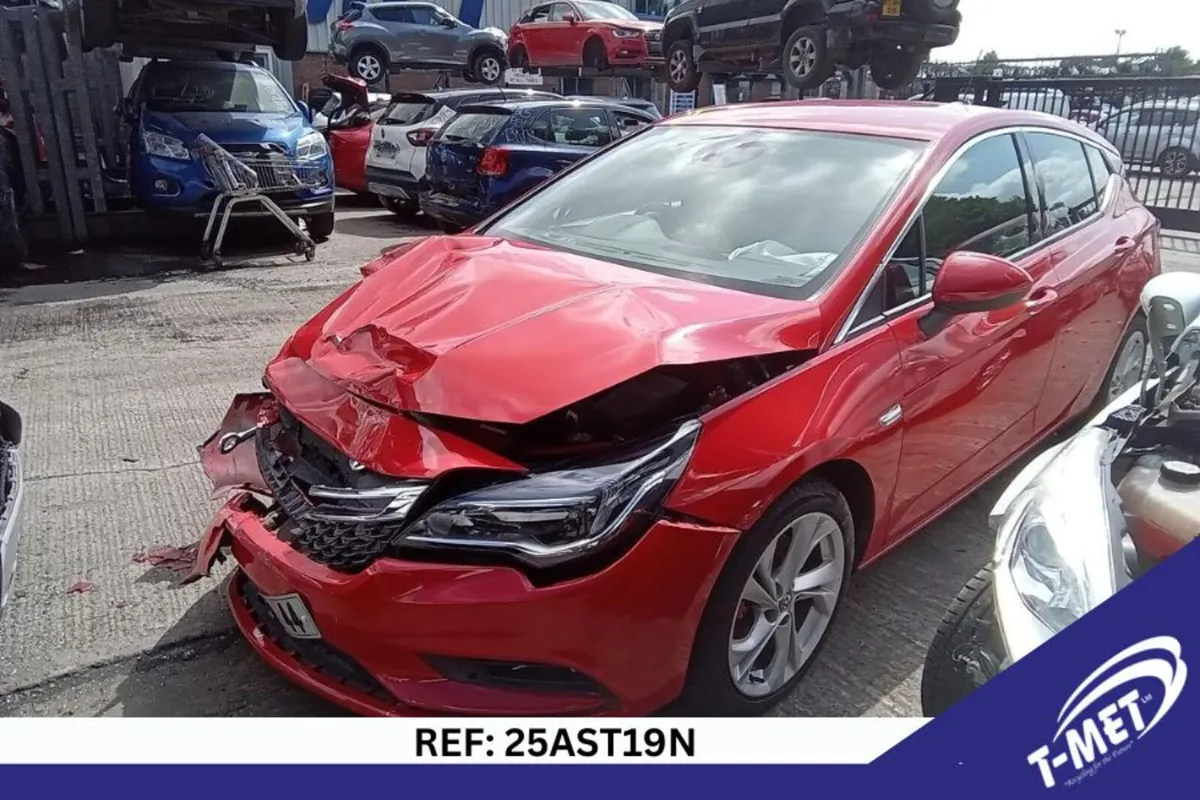 2018 VAUXHALL ASTRA BREAKING FOR PARTS - Image 4