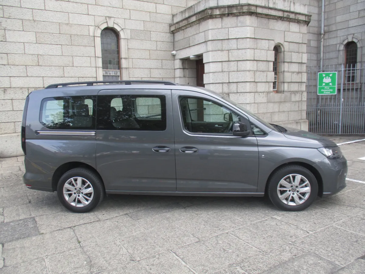 2023 VW CADDY 2.0 TDI AUTO WHEELCHAIR ACCESS TAXI - Image 2