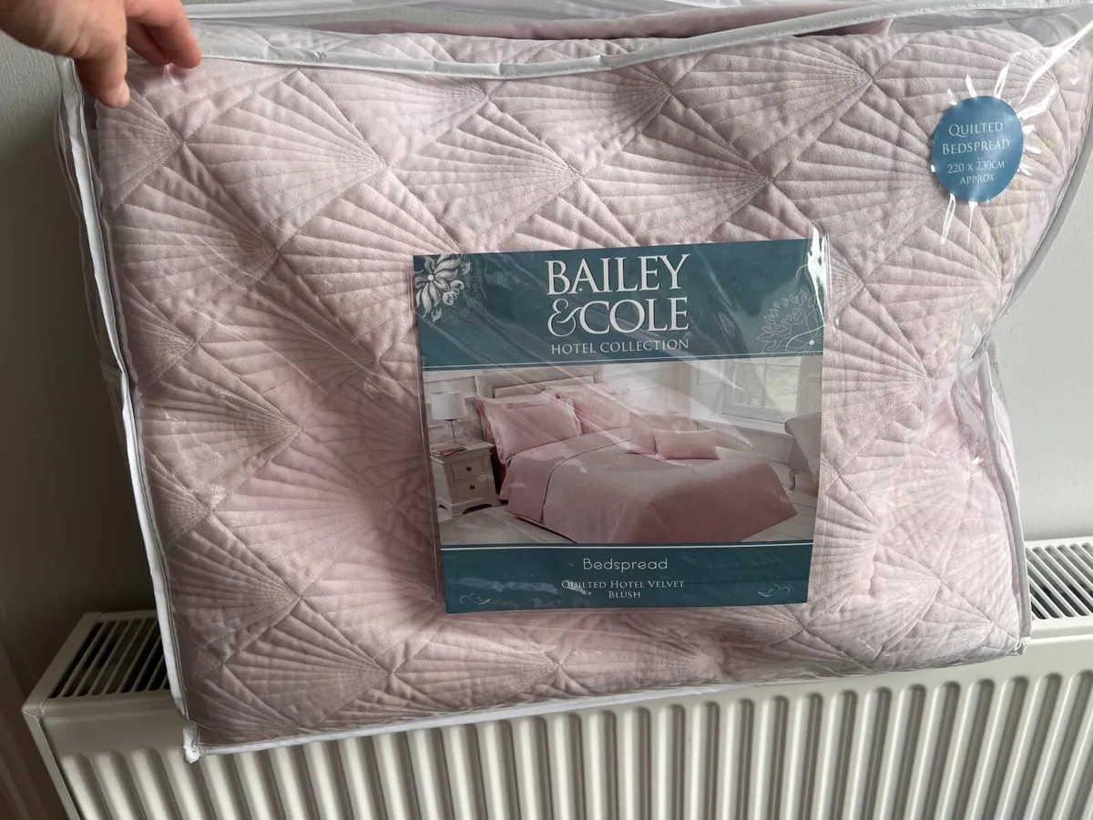 Bedspread / throw