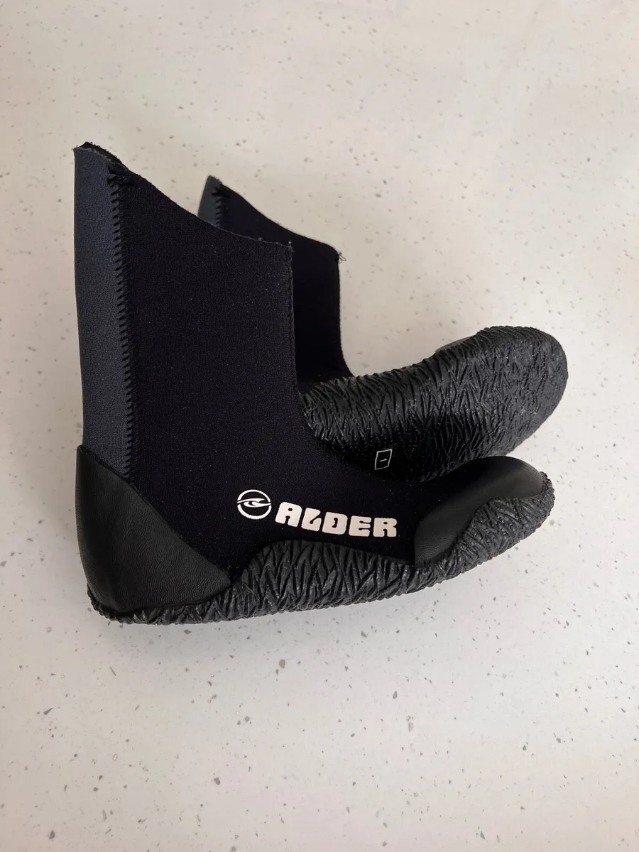 Kids wetsuit boots Size 1 - Image 2
