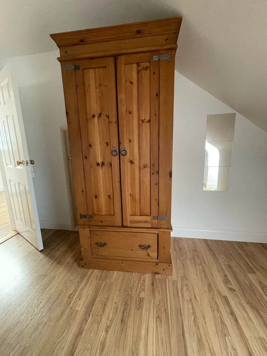 Solid pine wardrobe - Image 1