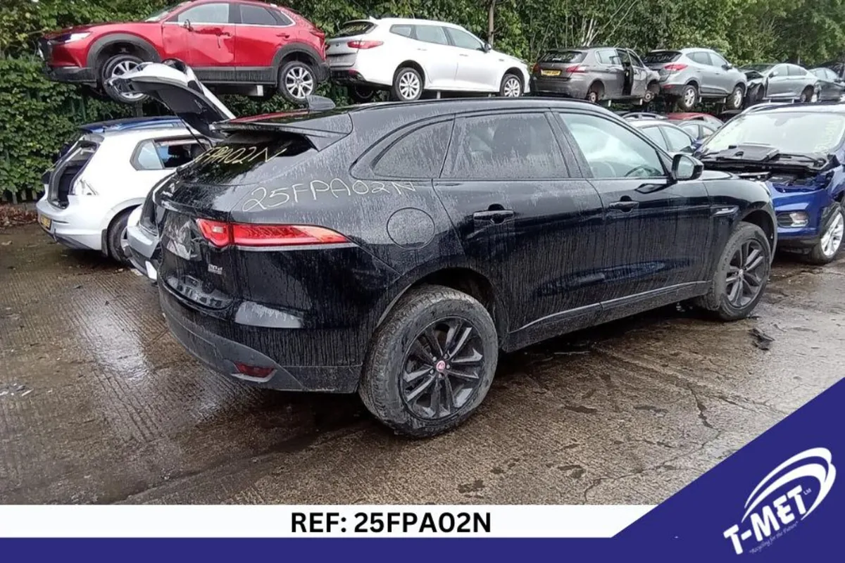 2016 JAGUAR F-PACE BREAKING FOR PARTS - Image 4