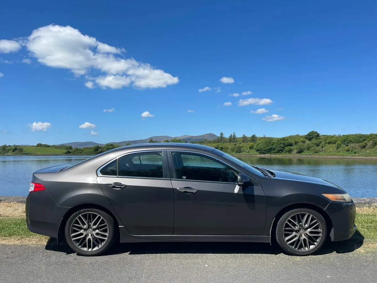 Honda Accord 2009 - Image 1