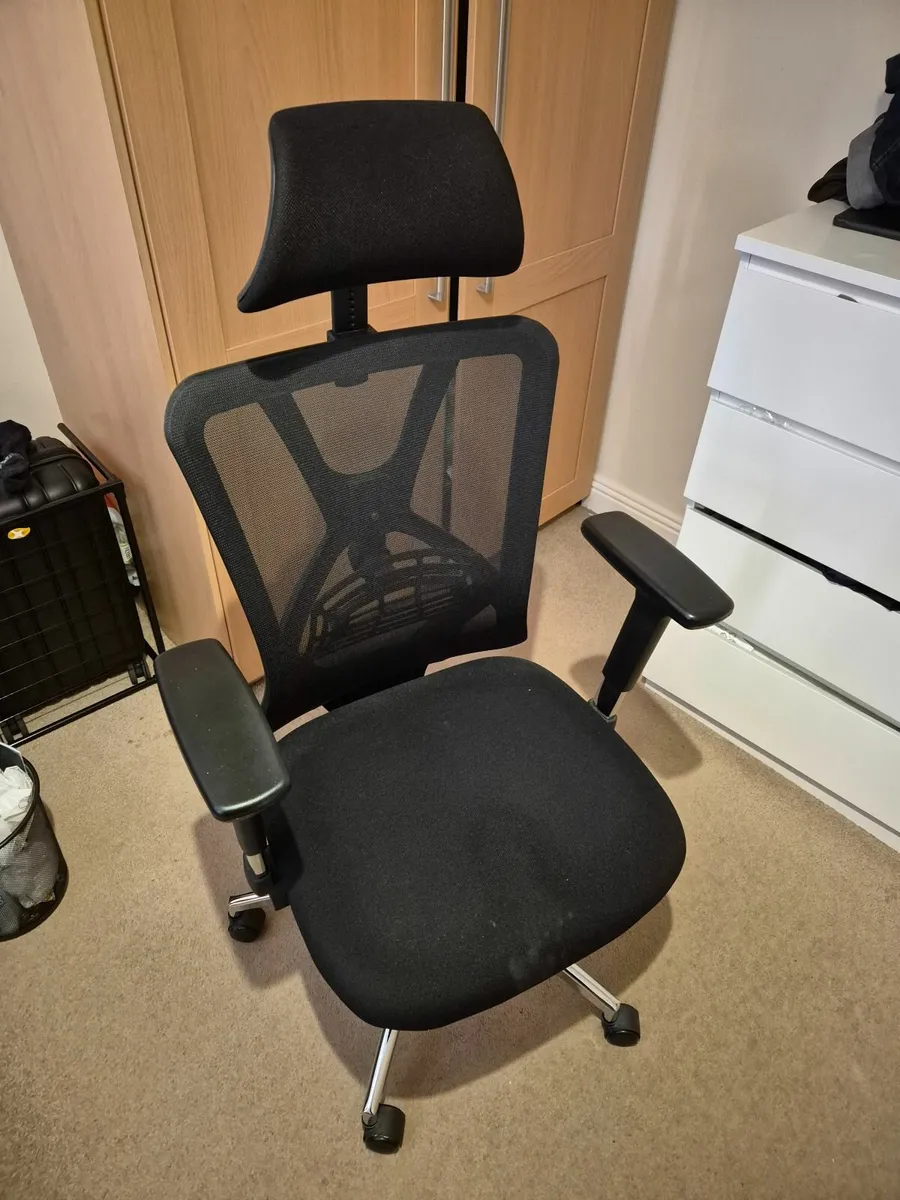 Office chair + seat cushion - Image 2