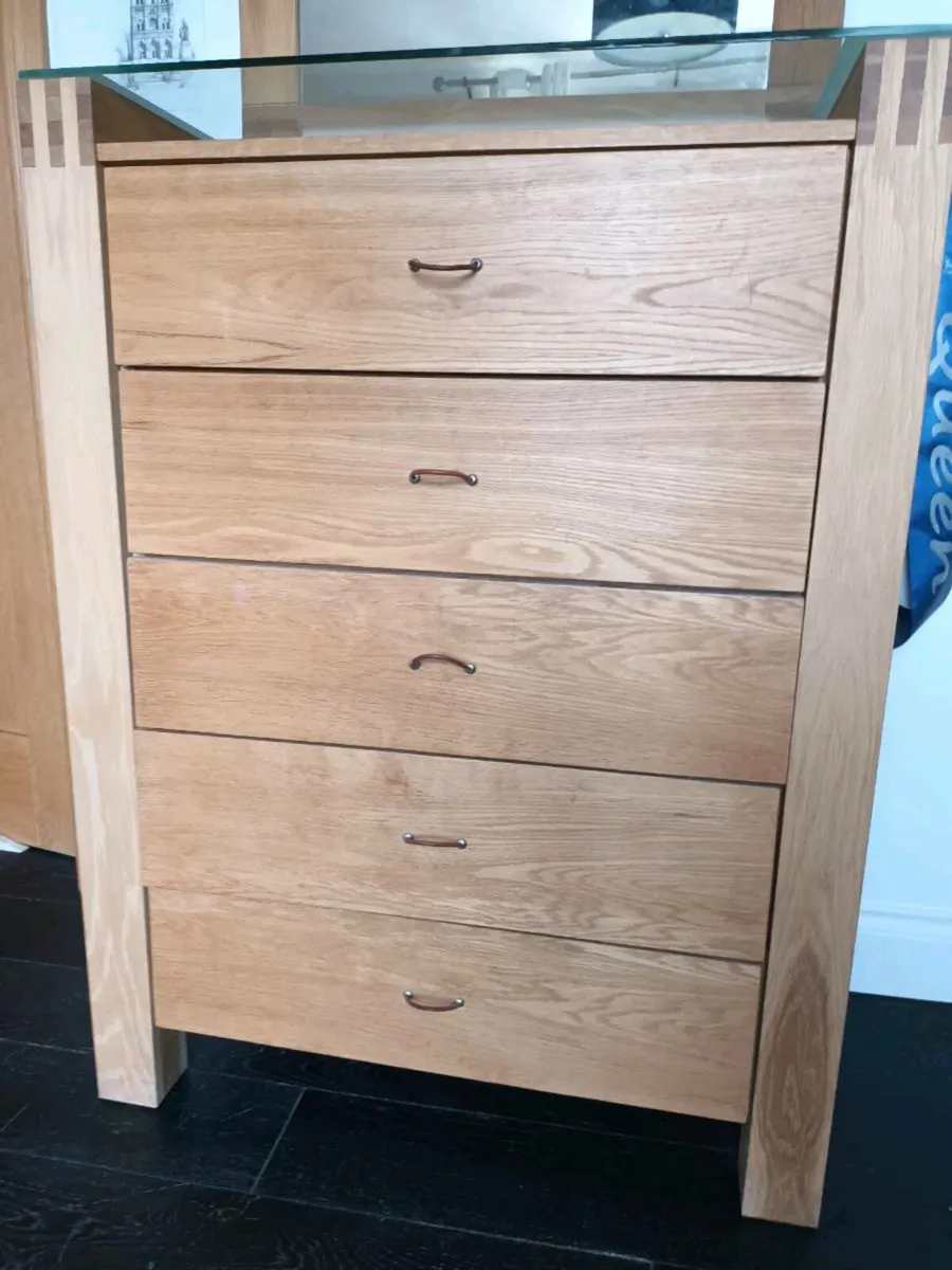 Solid Oak Chest of drawers - Image 3