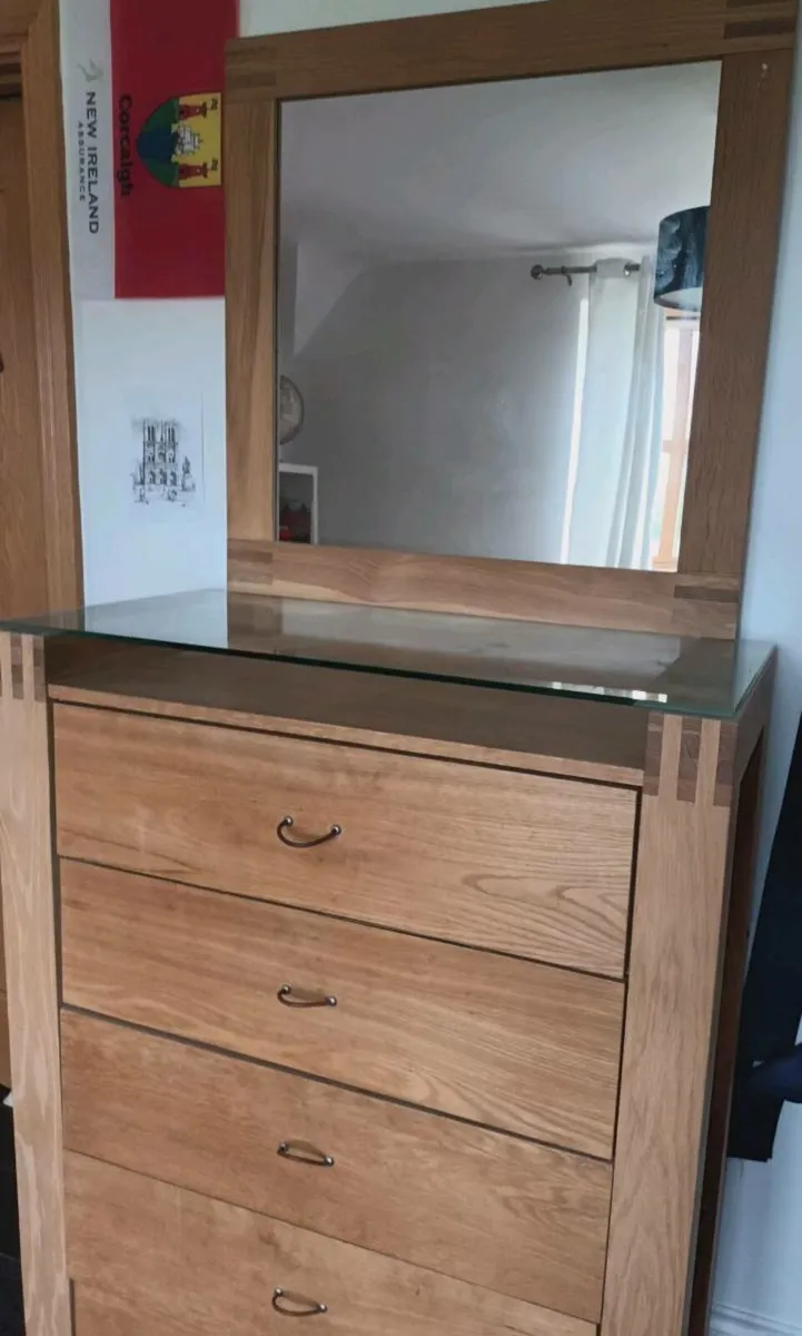Solid Oak Chest of drawers - Image 4