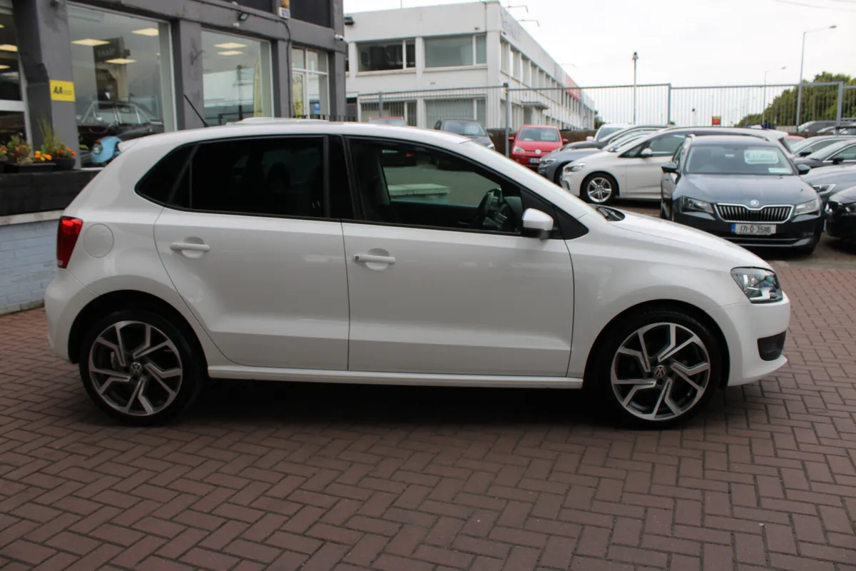 VOLKSWAGEN POLO 1.2 TSI SPORTLINE 5DR HATCHBACK AU - Image 3
