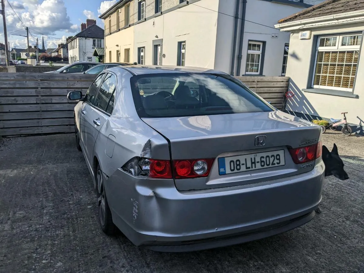 Honda Accord 2008 - Image 2