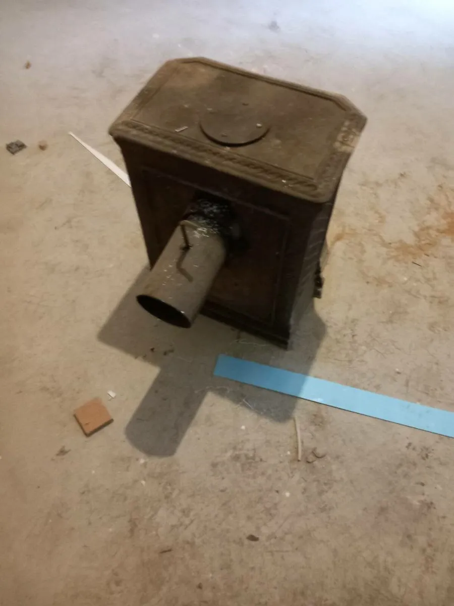 Solid fuel dry stove small and long radiators - Image 1