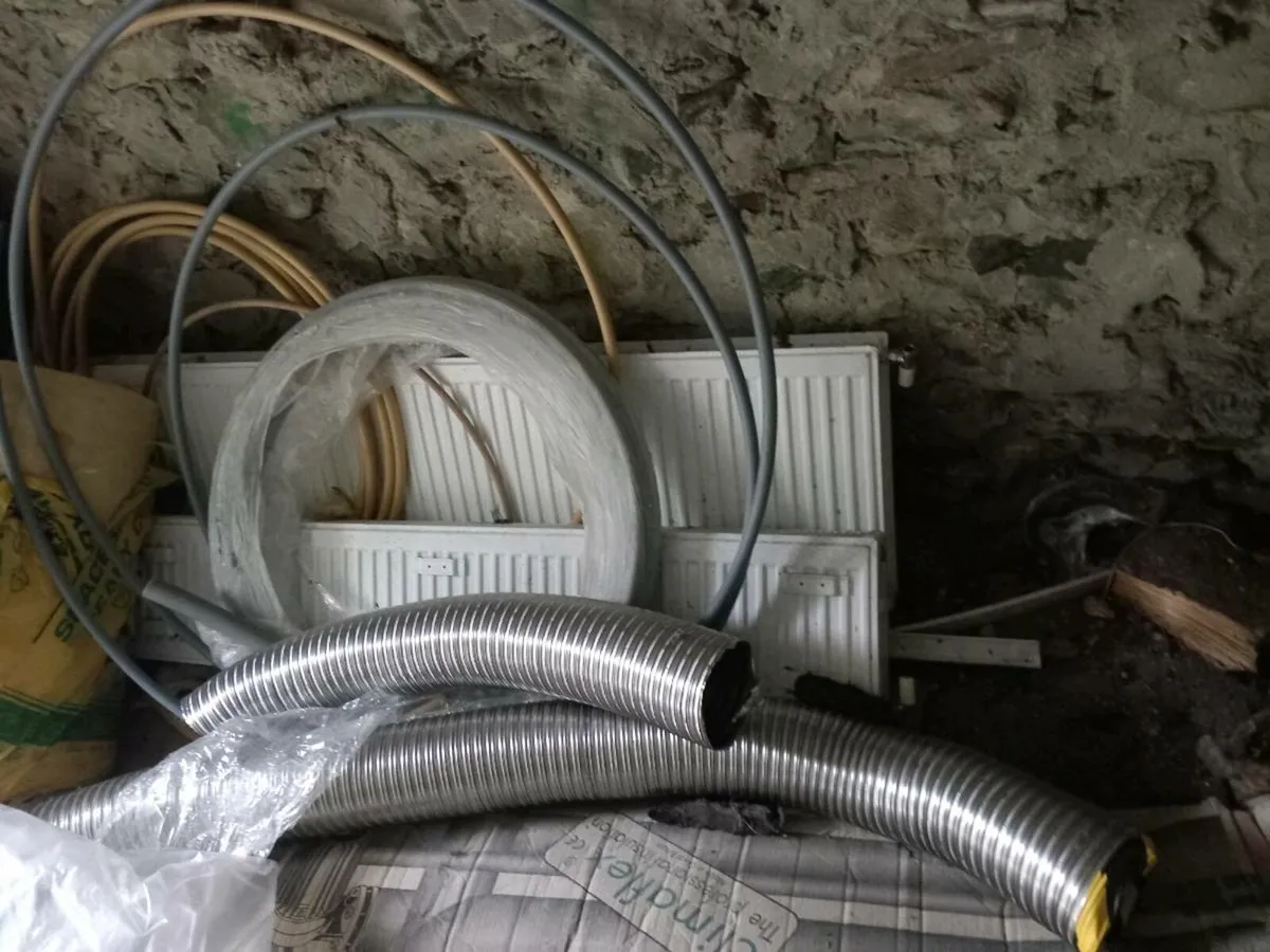 Solid fuel dry stove small and long radiators - Image 3