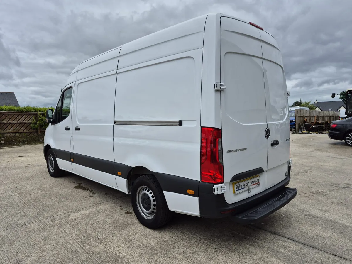 2024 MERCEDES SPRINTER 317 CDI FRIDGE VAN 170 BHP - Image 4