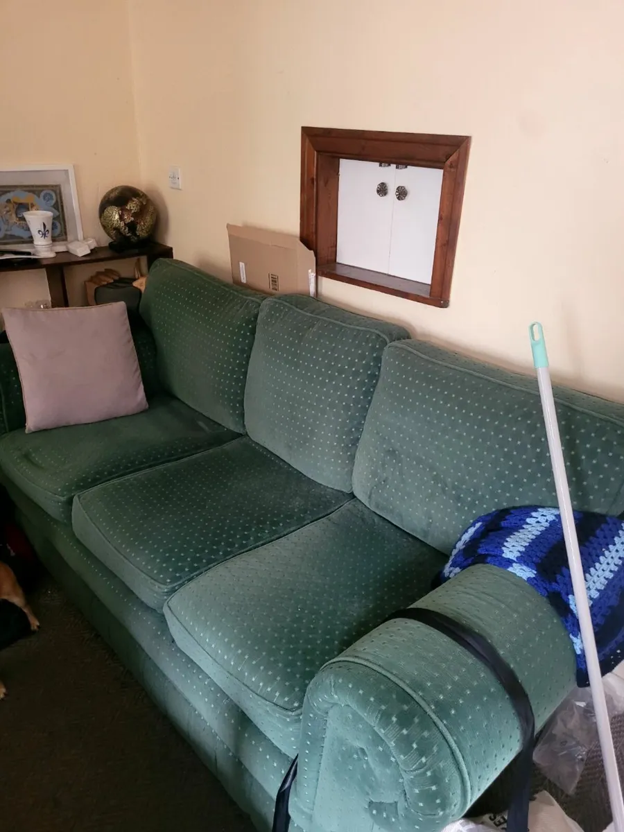 3 seater couch and 2 seater couch - Image 2