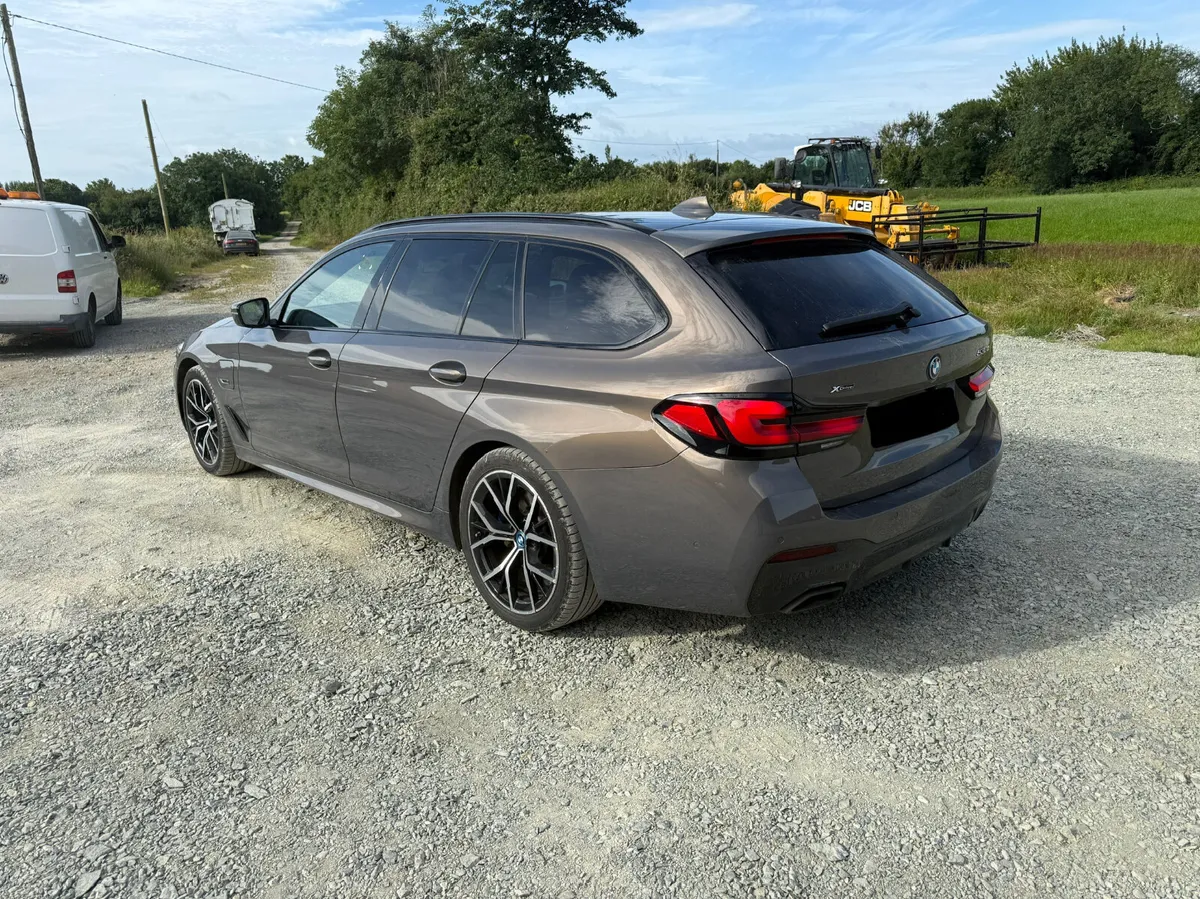BMW 530e M-Sport Touring - Image 2