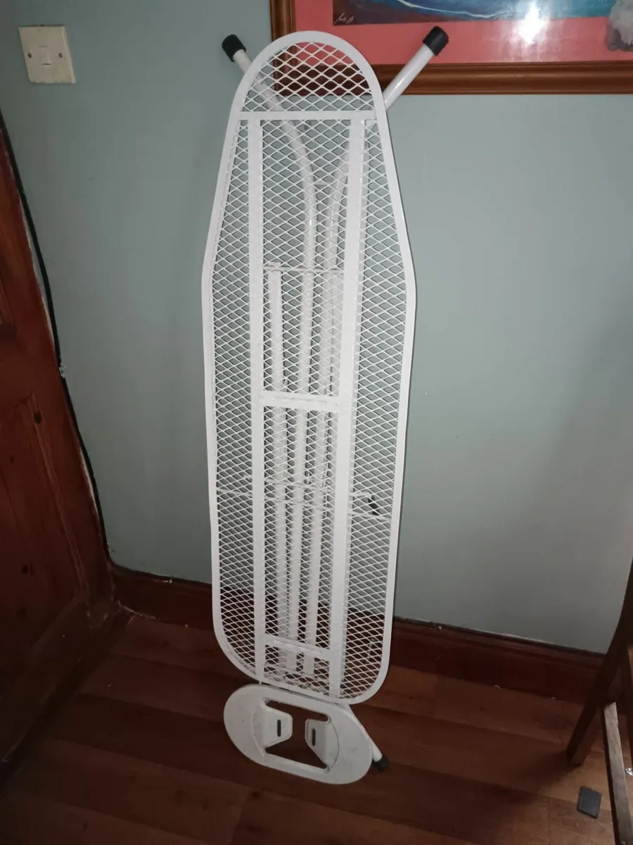 Heavy ironing board stand - Image 2