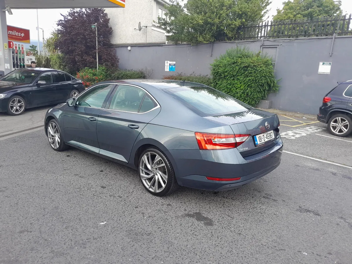 Skoda Superb 2018 - Image 4