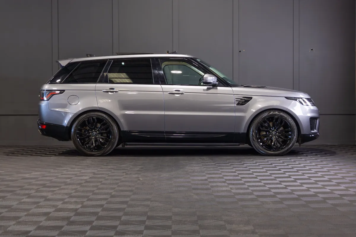 2021 Range Rover Sport P400e HSE Silver - Image 2