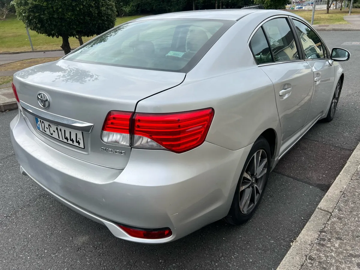 2012 Toyota avensis 2.0 D4D - Image 2