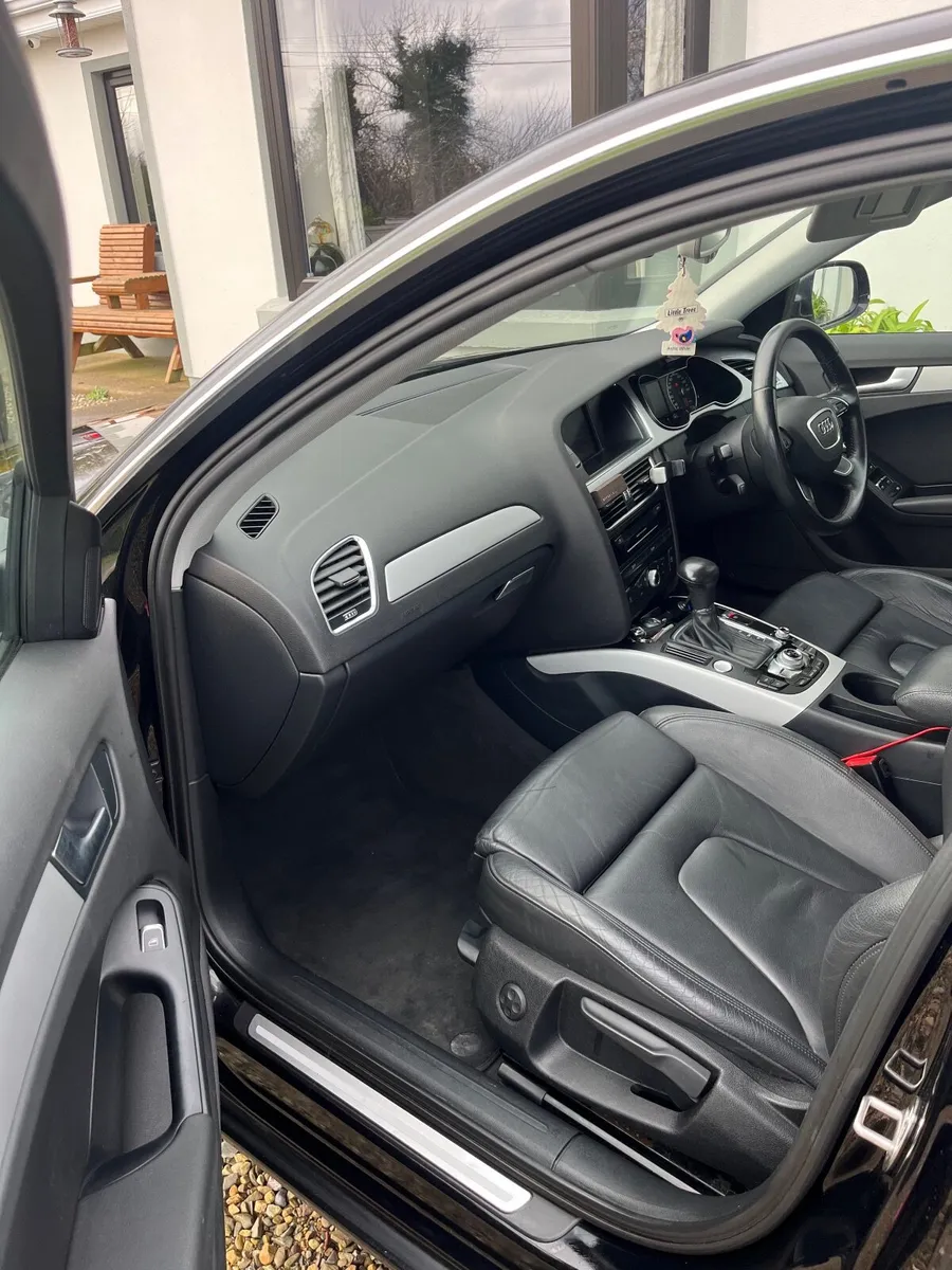 Audi A4 2015 - Image 3