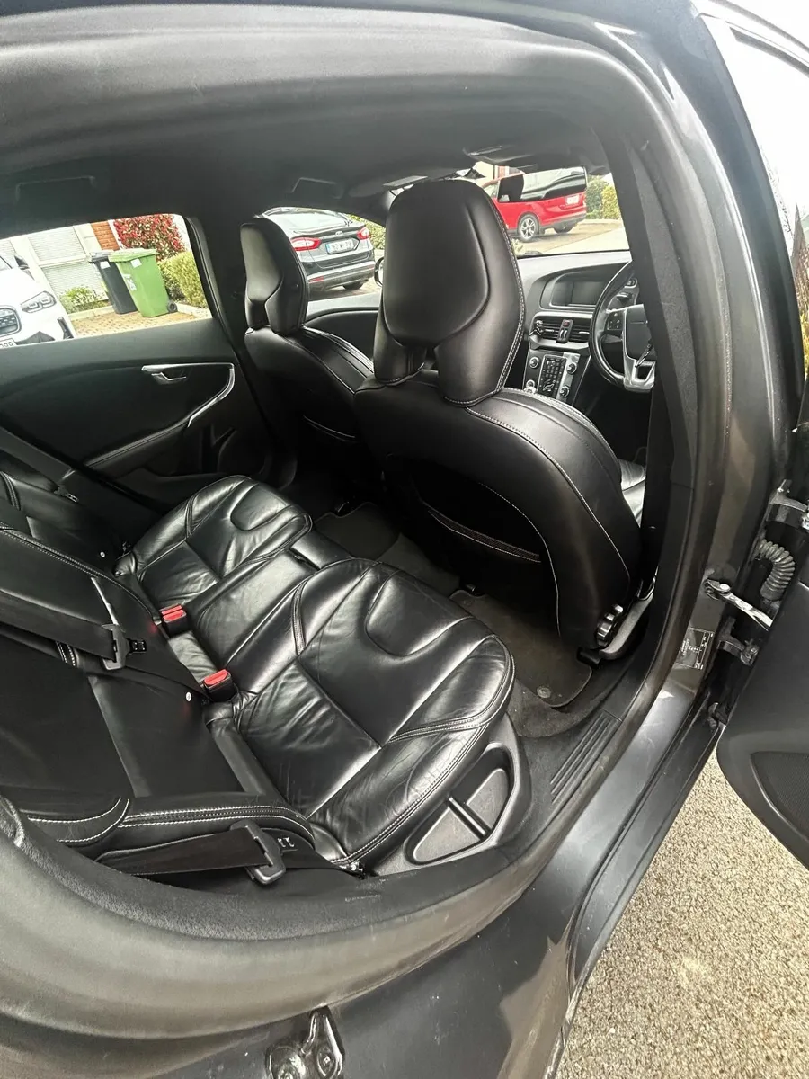 Volvo V40 2013 - Image 3