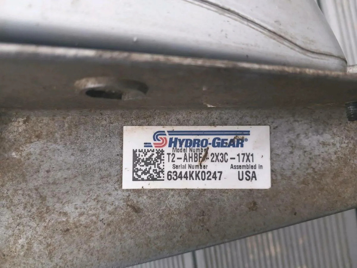 Hydro-gear hydrostatic T2 transmission for sale - Image 2