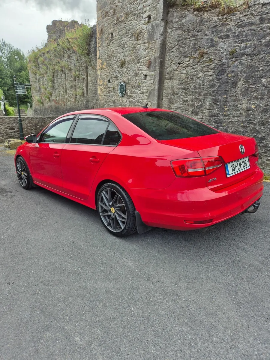Volkswagen Jetta 2015 - Image 4