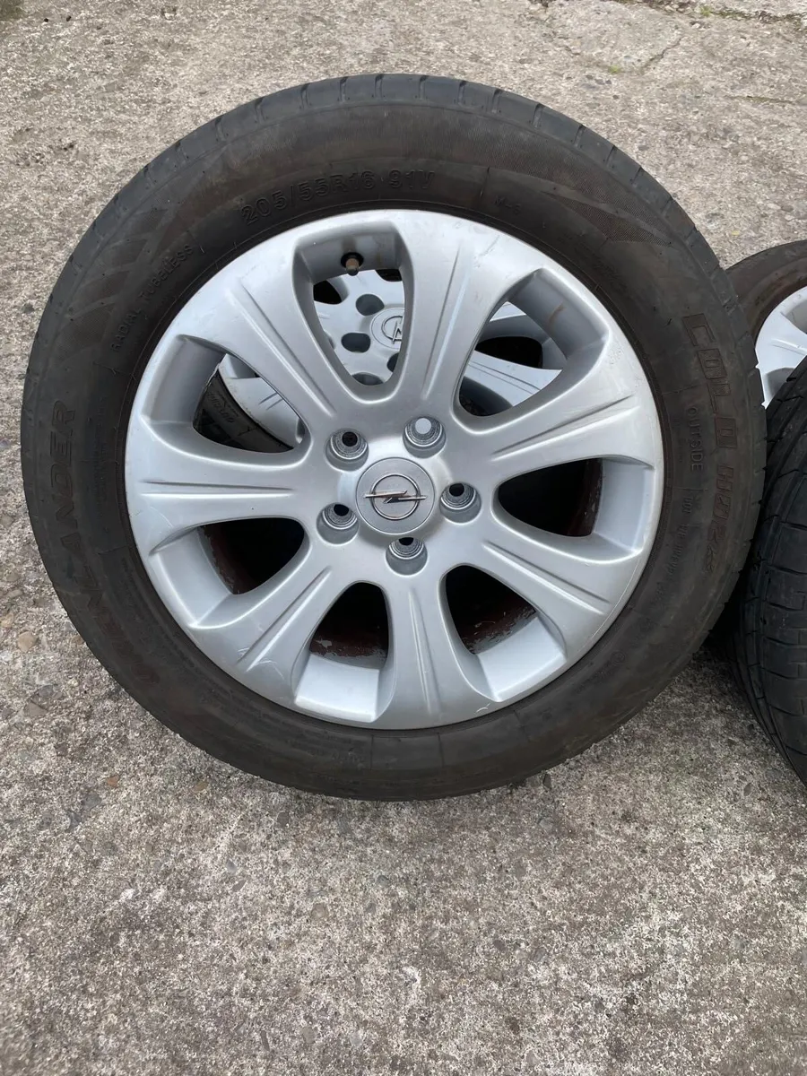 Opel Astra ; Alloy Wheels&Tyres 205/55R16 - Image 1