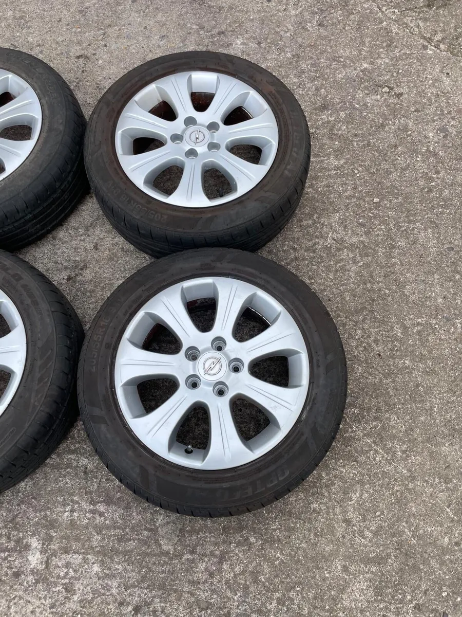Opel Astra ; Alloy Wheels&Tyres 205/55R16 - Image 4