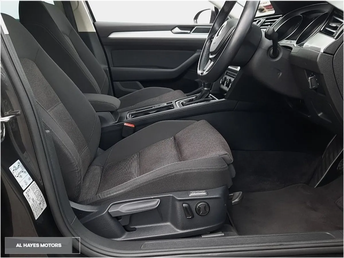 Volkswagen Passat  automatic estate 1.6 TDI 120HP - Image 4